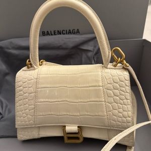 WOMEN'S HOURGLASS SMALL HANDBAG CROCODILE EMBOSSED IN BEIGE